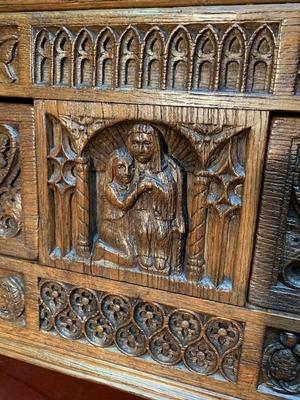 Cabinet style Gothic - style en Oak wood, Belgium 20th century