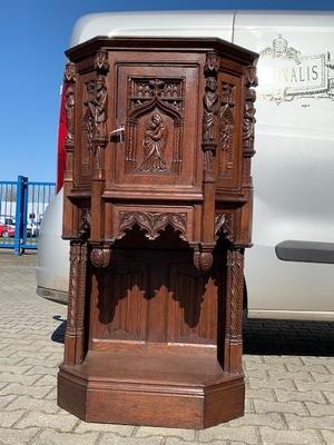 Cabinet style Gothic - Style en Oak wood, Belgium 19th century