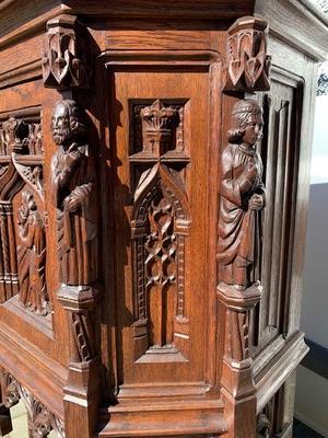 Cabinet style Gothic - Style en Oak wood, Belgium 19th century