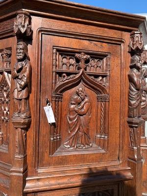 Cabinet style Gothic - Style en Oak wood, Belgium 19th century