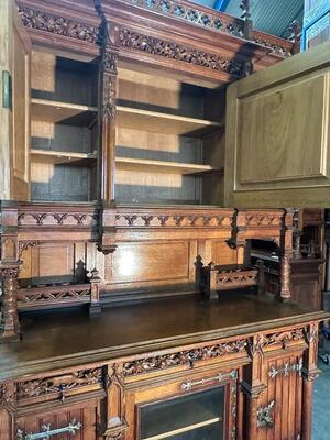 Cabinet  style Gothic - Style en Oak wood / Glass, France 19 th century