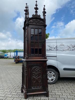 Cabinet  style Gothic - style en Oak wood, France 19 th century