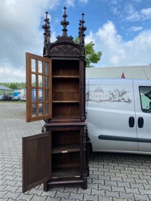 Cabinet  style Gothic - style en Oak wood, France 19 th century