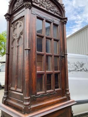 Cabinet  style Gothic - style en Oak wood, France 19 th century