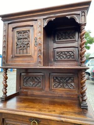 Cabinet  style Gothic - Style en Oak wood, Belgium 19 th century