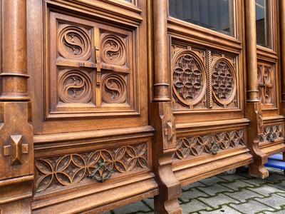 Cabinet / Bookcase  style Gothic - Style en Oak wood, France 19 th century
