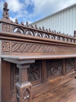 Cabinet / Dresser style Gothic - style en Wood, France 19 th century