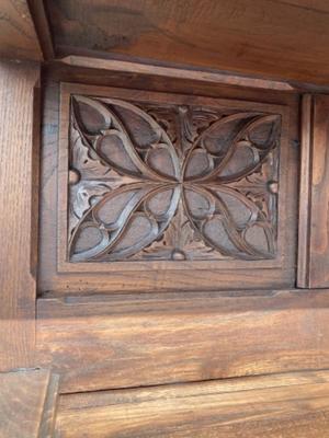 Cabinet / Dresser style Gothic - style en Wood, France 19 th century