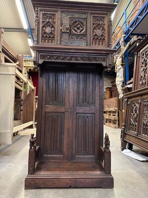 Cabinet With Secred Space style Gothic - Style en Oak wood, France 19 th century
