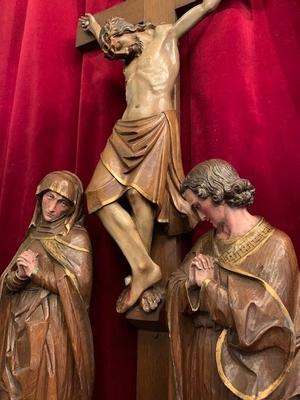 Calvary Scene Corpus Christi St. Mary & St. John  style Gothic - style en hand-carved wood polychrome, Belgium 19th century ( anno 1865 )