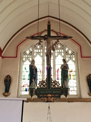 Calvary Scene Designed By Faith Craft’S First Designer William Lawson style Gothic - style en Hand - Carved Wood Polychrome, Folkstone England 20th century ( 1925 )