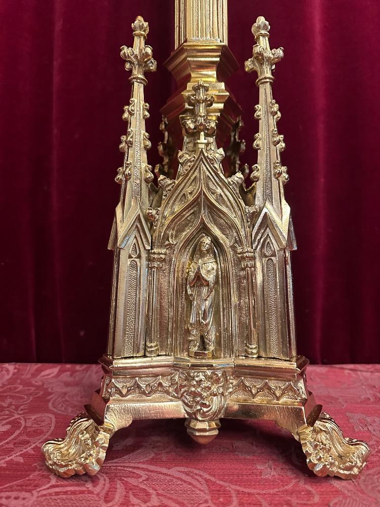 1 Gothic - style Candle Holder Measures Without Pin