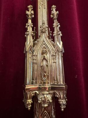 1 Gothic - style Candle Holder Measures Without Pin
