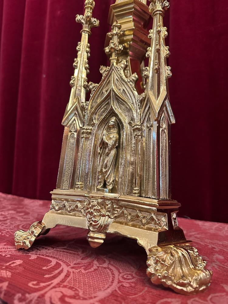 1 Gothic - style Candle Holder Measures Without Pin