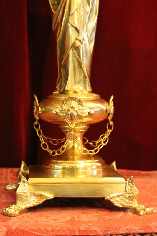 1 Gothic - style Candle Stick