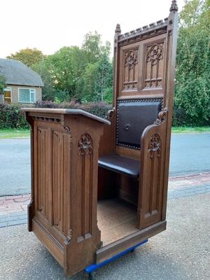 Cathedra style Gothic - style en Oak wood, Belgium 19th century ( anno 1890 )