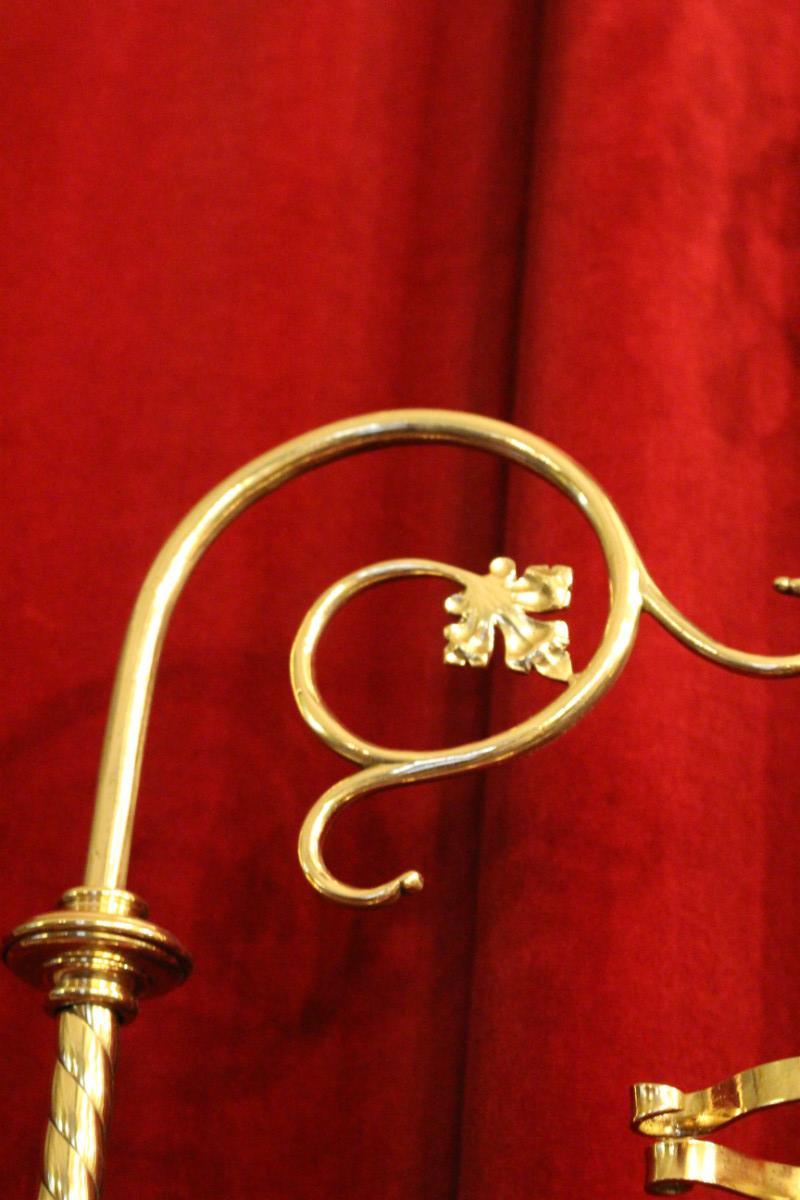 1 Gothic - Style Censor Stands