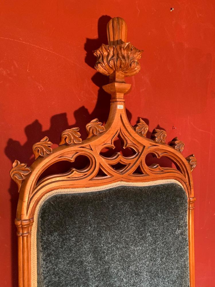 1 Gothic - Style Chair