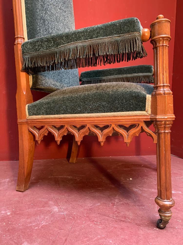1 Gothic - Style Chair