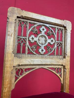 Chair style Gothic - Style en Oak Wood / Red Velvet, Belgium  19 th century ( Anno 1885 )