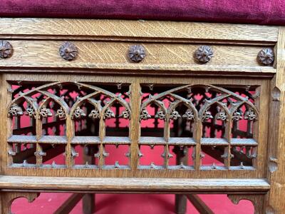 Chair style Gothic - Style en Oak Wood / Red Velvet, Belgium  19 th century ( Anno 1885 )