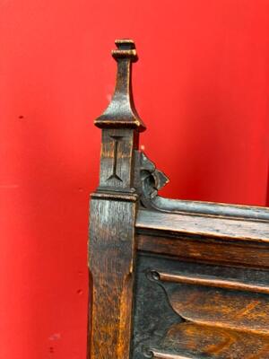 Chair style Gothic - Style en Oak wood, France 19 th century ( Anno 1885 )