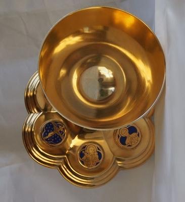 Chalice Complete With Paten Spoon And Original Case Signed : Bourdon style Gothic - style en full silver / enamel medalions, Belgium 19th century