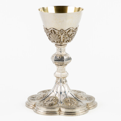Chalice With Original Case. By Silversmith : Delheid FrèRes style Gothic - Style en Full - Silver / Silver Marks Present /  (950/1000)., Brussels - Belgium 19 th century