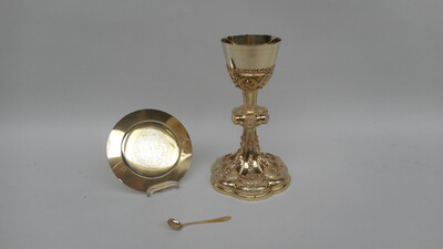 Chalice With Original Case Paten & Spoon  style Gothic - style en Full - Silver, Belgium 19th century