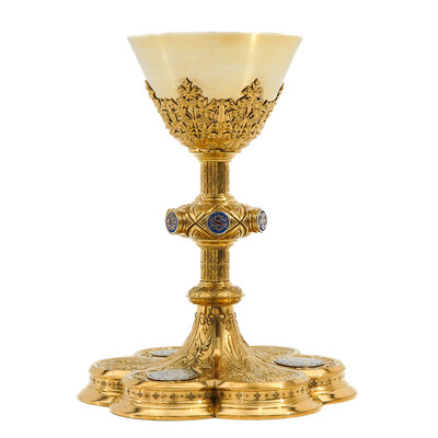 Chalice With Original Paten Spoon And Case  style Gothic - Style en Full Silver / Enamel, Belgium  19 th century