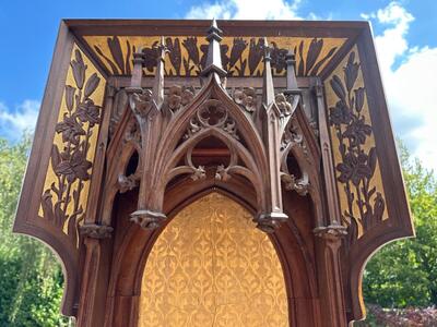 Chapel style Gothic - Style en Walnut wood , Spain 19 th century ( Anno 1865 )