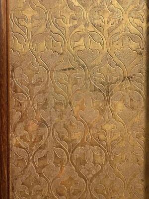 Chapel style Gothic - Style en Walnut wood , Spain 19 th century ( Anno 1865 )