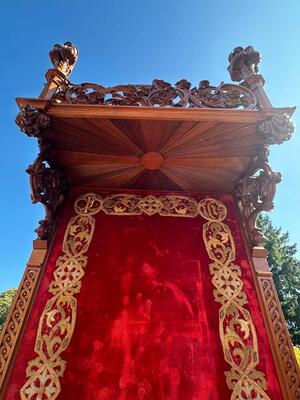 Chapel style Gothic - Style en Wood / Fabrics, Spain 19 th century
