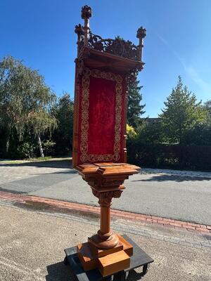 Chapel style Gothic - Style en Wood / Fabrics, Spain 19 th century