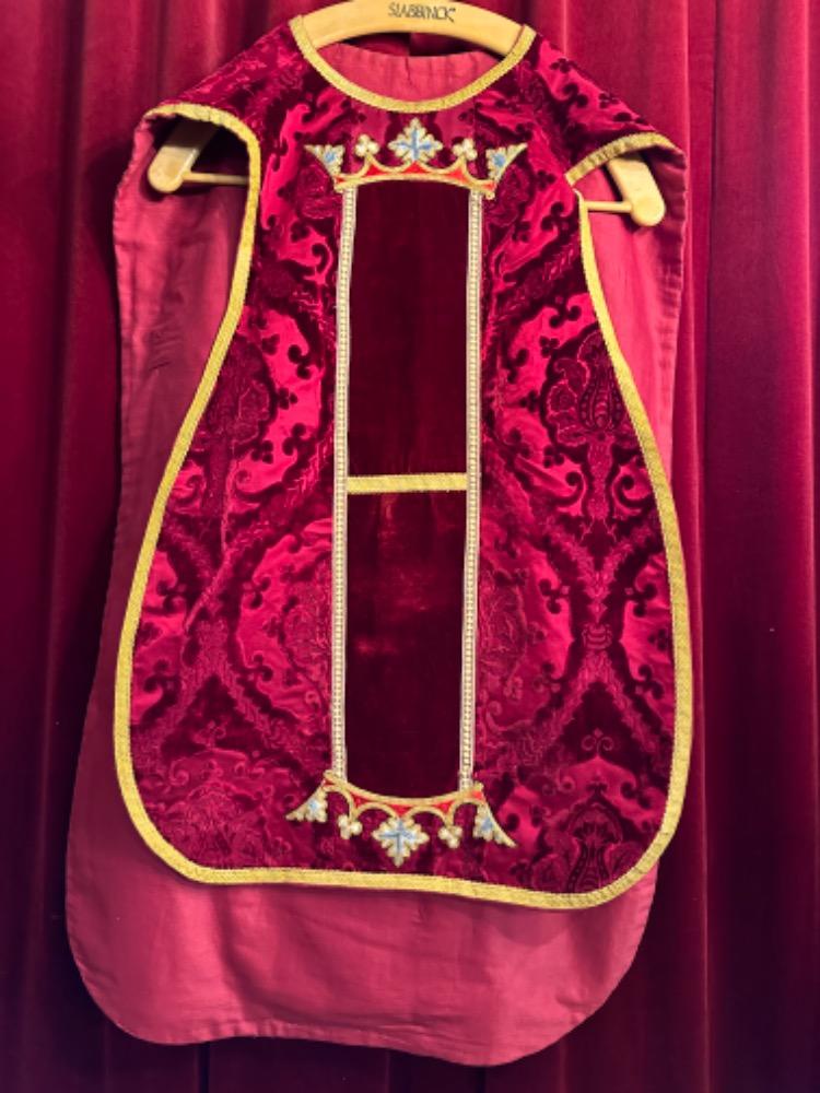 1 Gothic - Style Chasuble