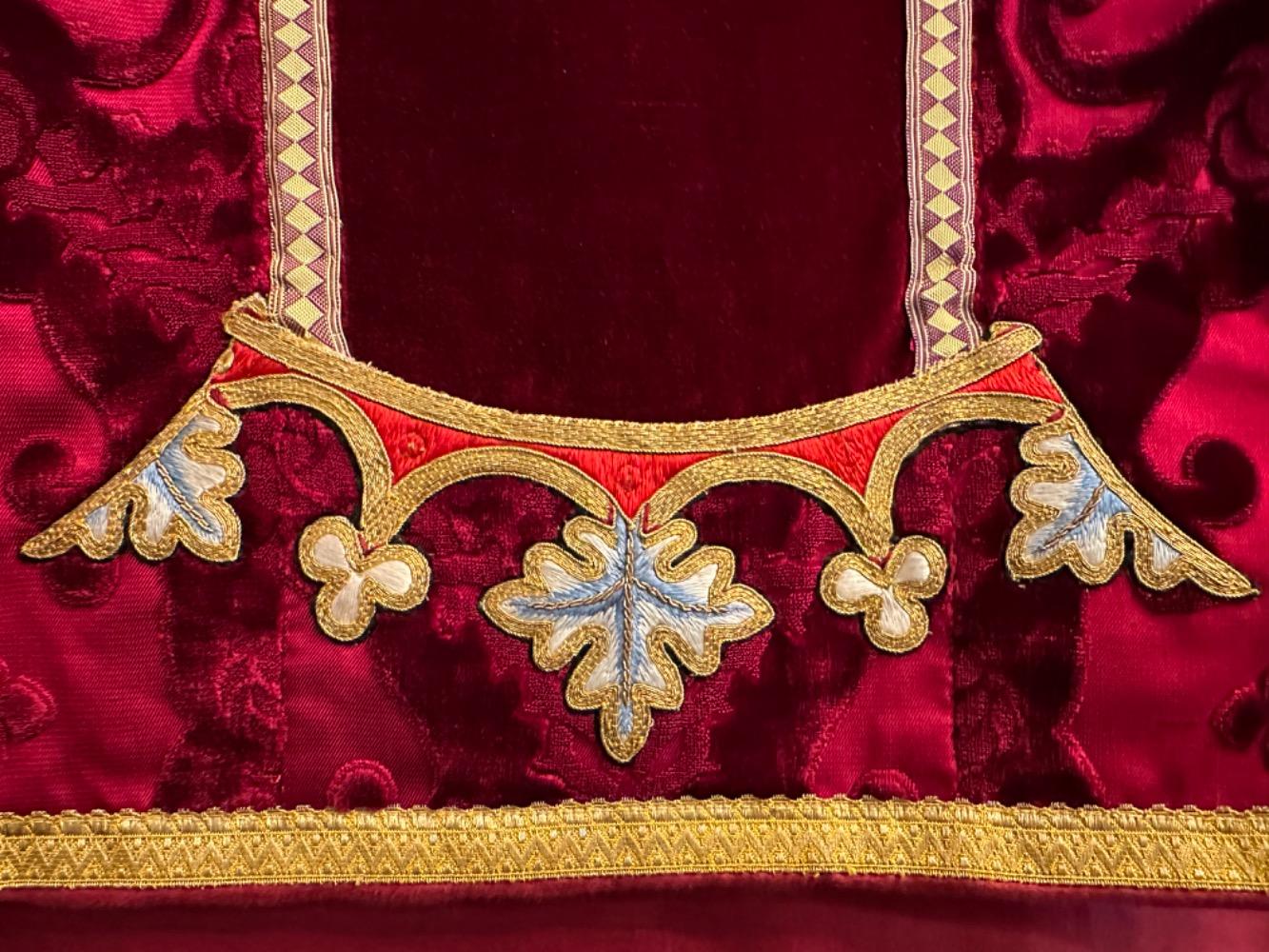 1 Gothic - Style Chasuble