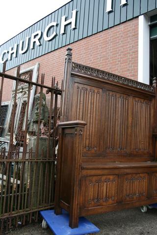 1 Gothic - Style Choir Seat