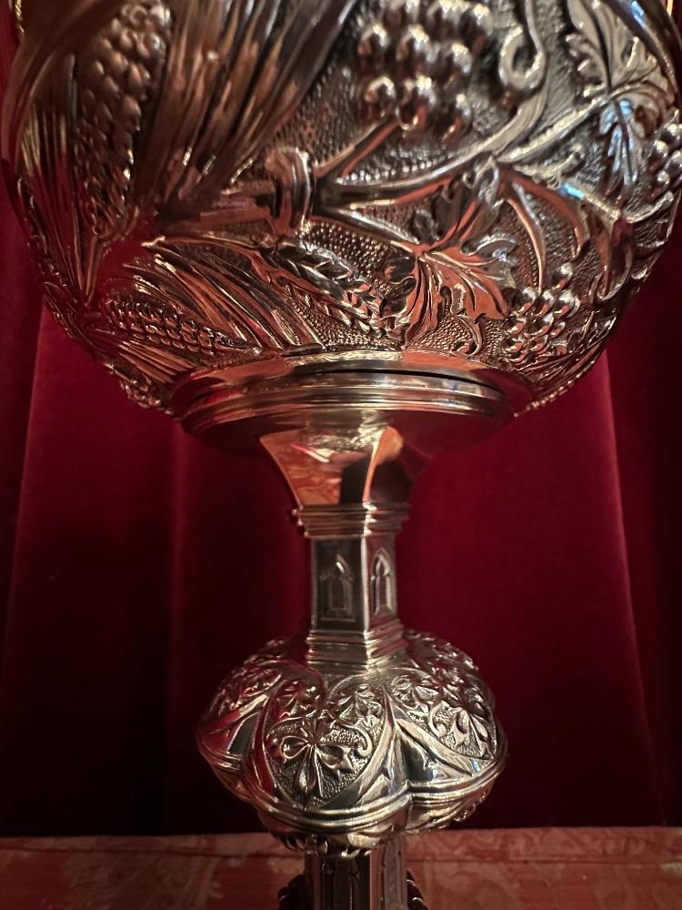 1 Gothic - Style Ciborium