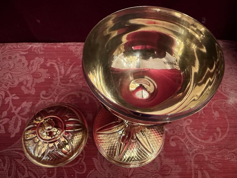 1 Gothic - Style Ciborium