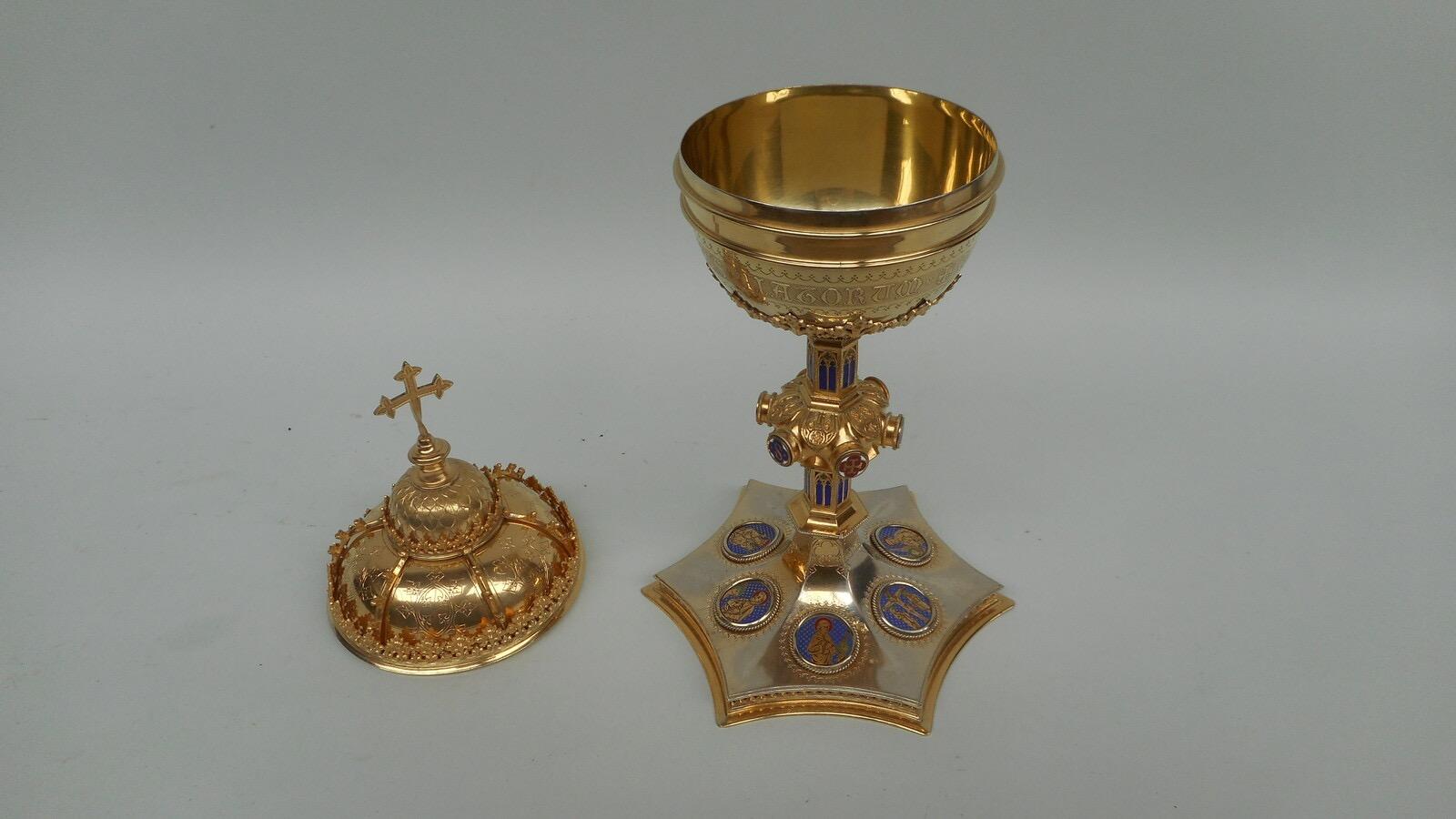 1 Gothic - Style Ciborium