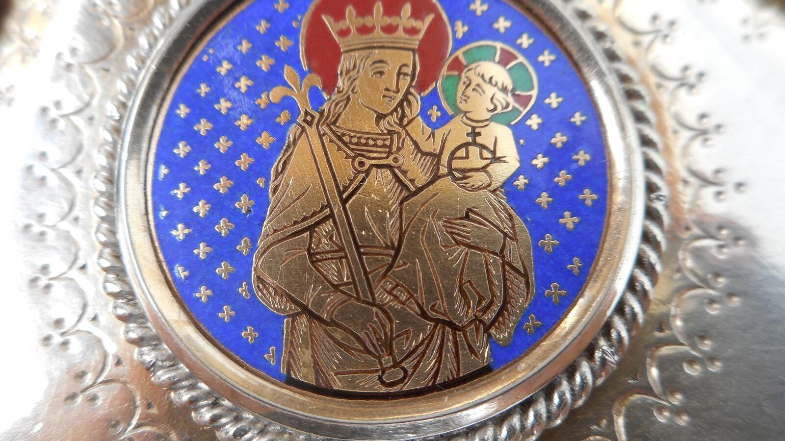 1 Gothic - Style Ciborium