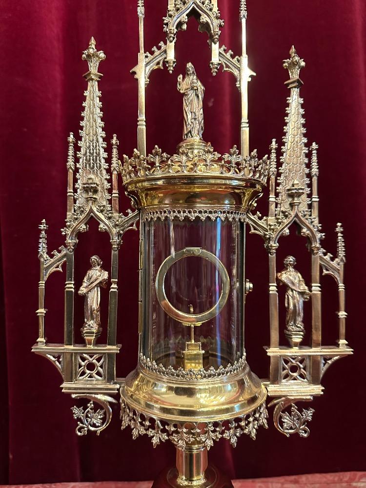 1 Gothic - Style Cillinder Monstrance