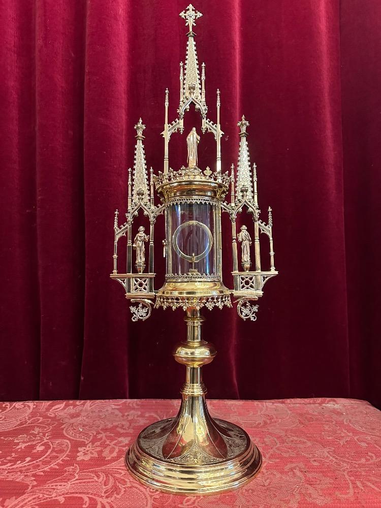 1 Gothic - Style Cillinder Monstrance