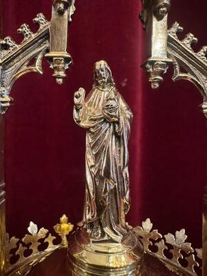 1 Gothic - Style Cillinder Monstrance