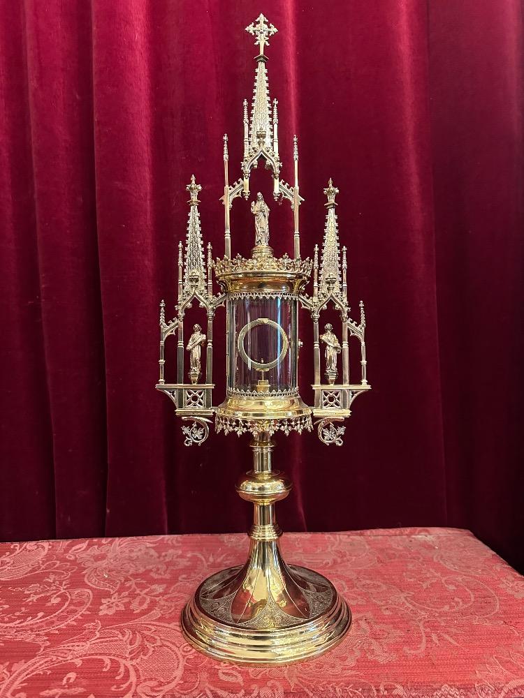 1 Gothic - Style Cillinder Monstrance