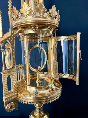 1 Gothic - Style Cillinder Monstrance Expected !