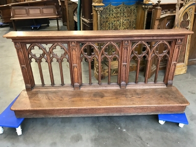 Communion - Kneeler style Gothic - style en Oak wood, Belgium 19th century ( Anno 1870 )