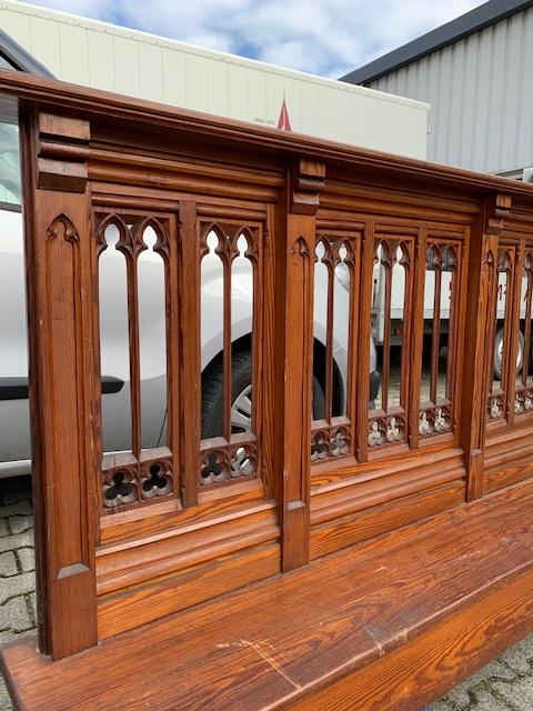 1 Gothic - style Communion Rail
