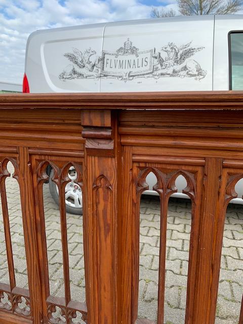 1 Gothic - style Communion Rail