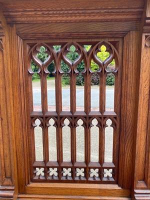 Communion Rail Completely & Professionally Refit According To The Traditional Methods And With Original Materials. style Gothic - Style en Oak Wood Red Velvet, Belgium 19 th century ( Anno 1875 )